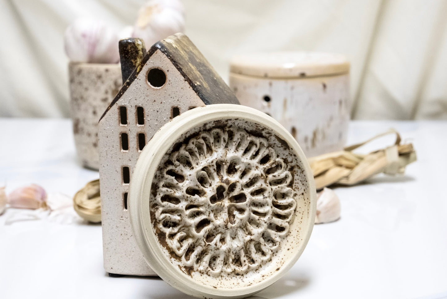 Speckled Garlic Keeper & Grater